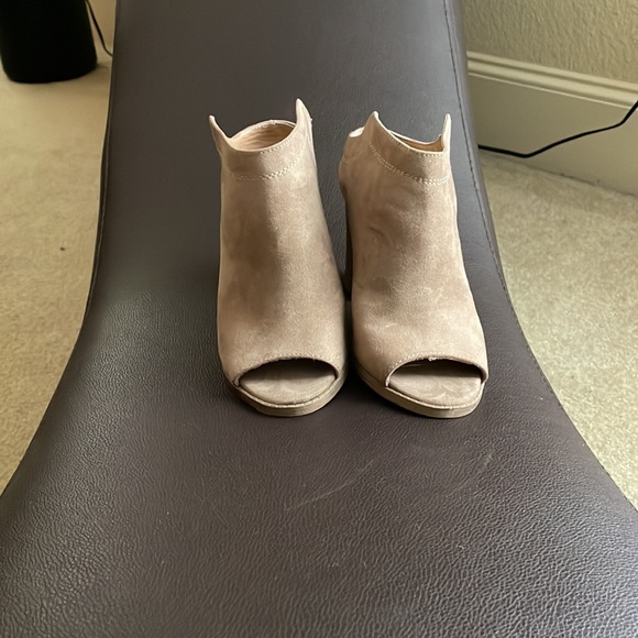 •REPORT• open toe booties - Picture 2 of 4